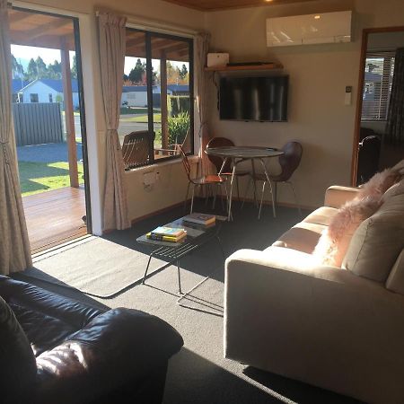Te Anau Cottage On Govan Экстерьер фото