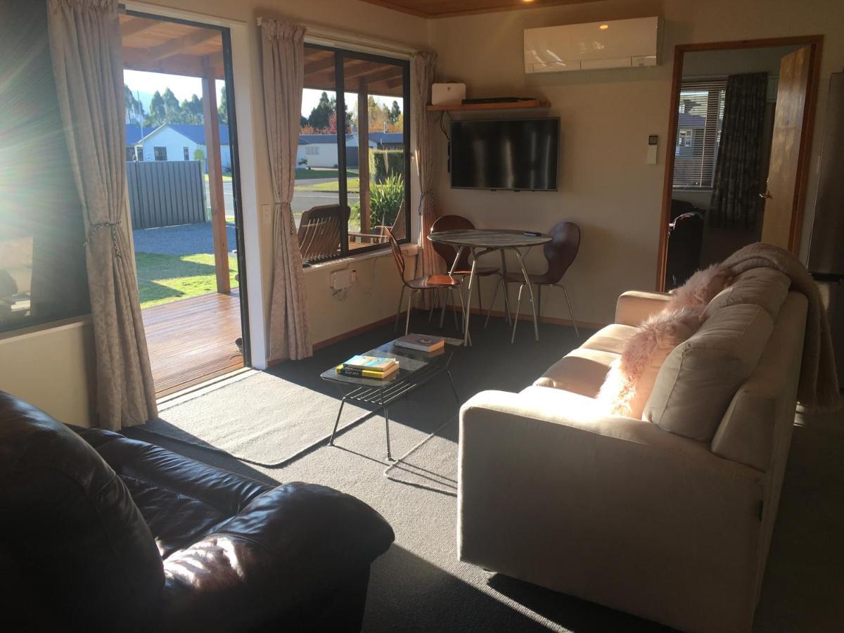 Te Anau Cottage On Govan Экстерьер фото